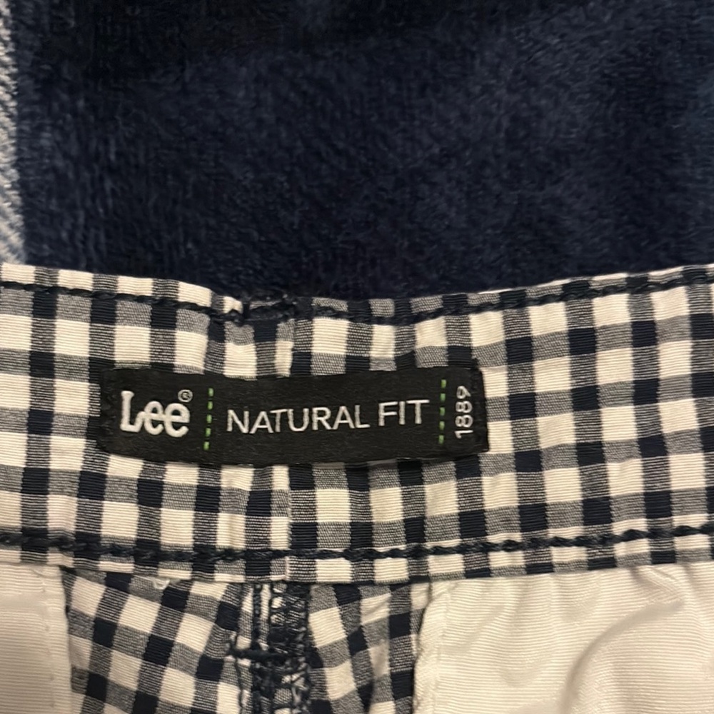 Lee Women’s Black and White Checkered Shorts - Picture 3 of 5